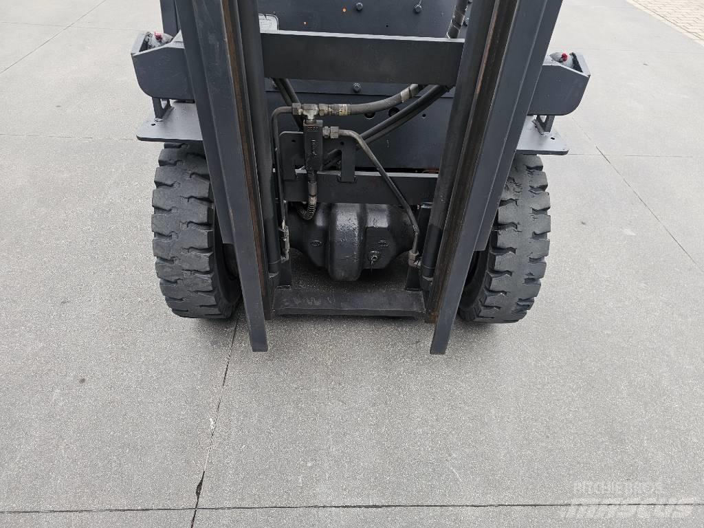 Doosan D 25 G Diesel trucks
