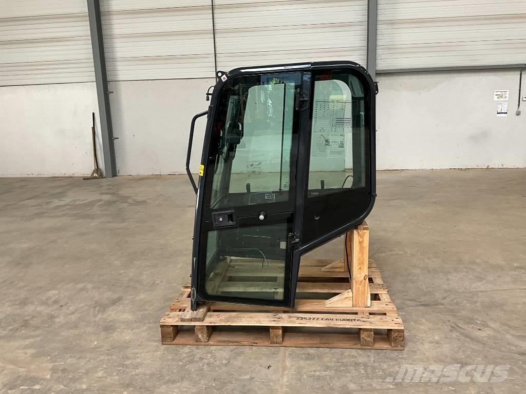 Kubota U 27-4 Cabins and interior