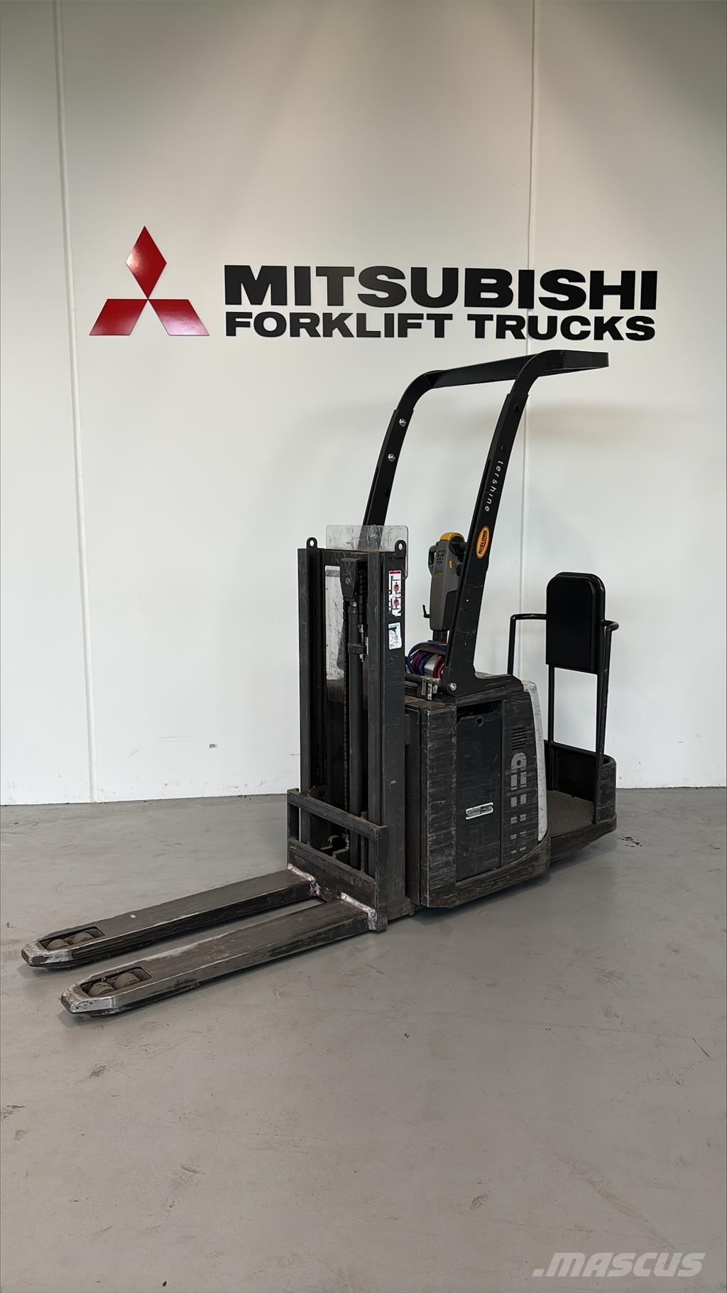 Atlet PDP200 Self propelled stackers