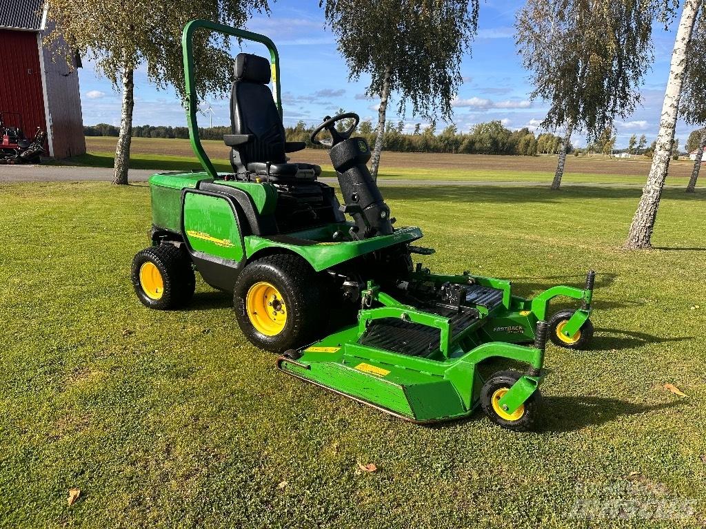 John Deere 1565 Riding mowers
