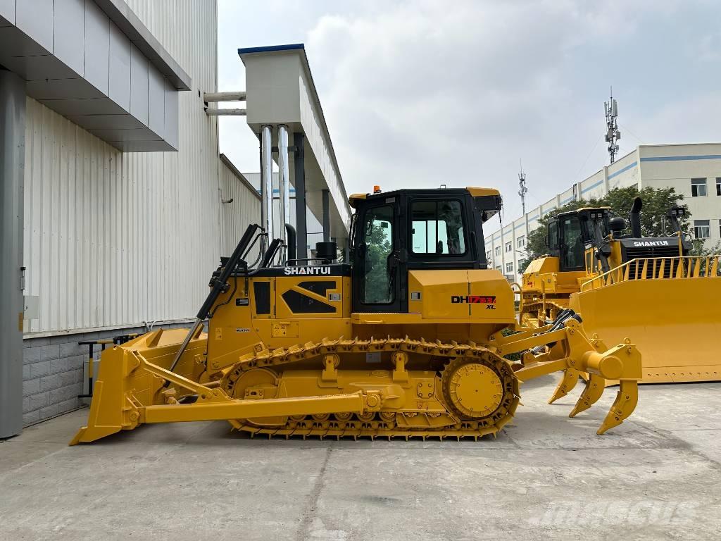 Shantui DH 17 Crawler dozers