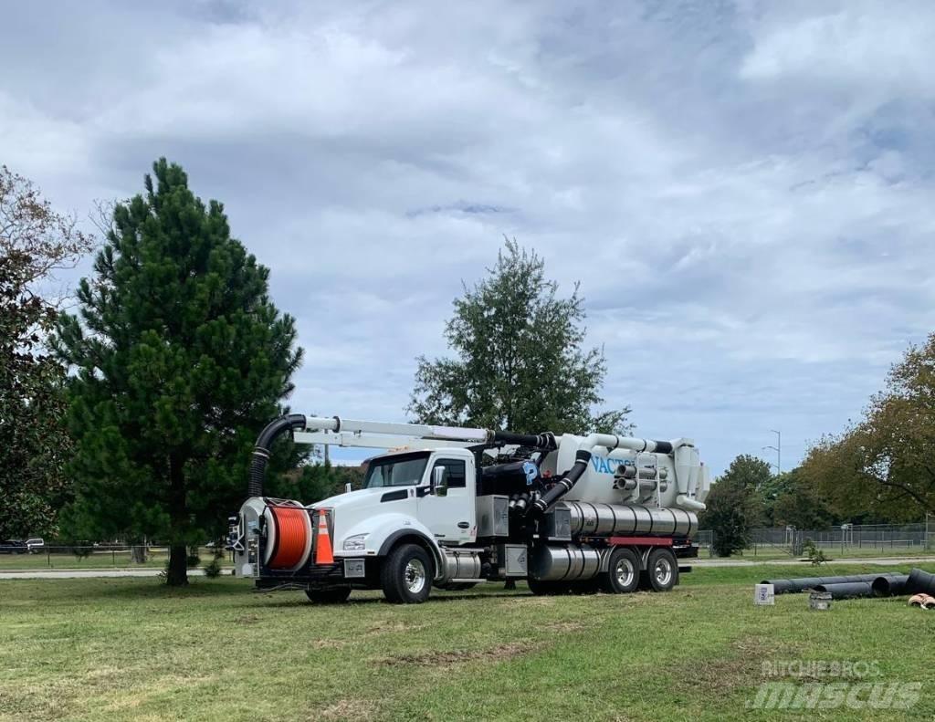 Vactor 2115P-18 Commercial vehicle