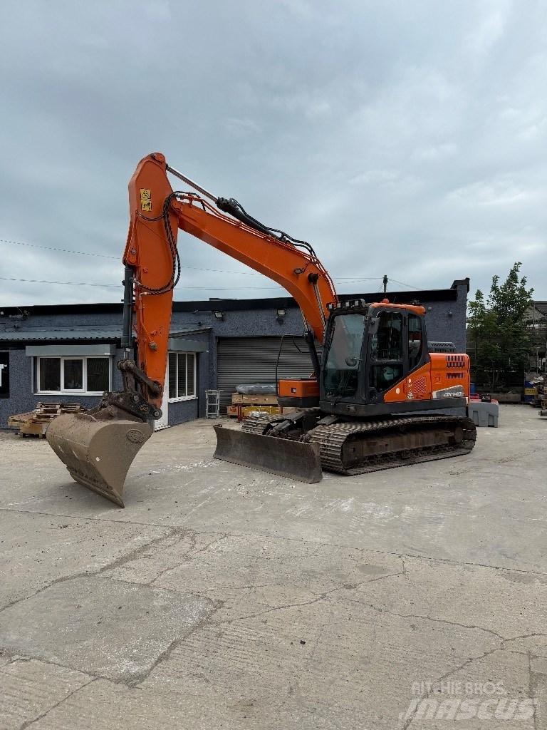 Doosan DX 140 LC Crawler excavators