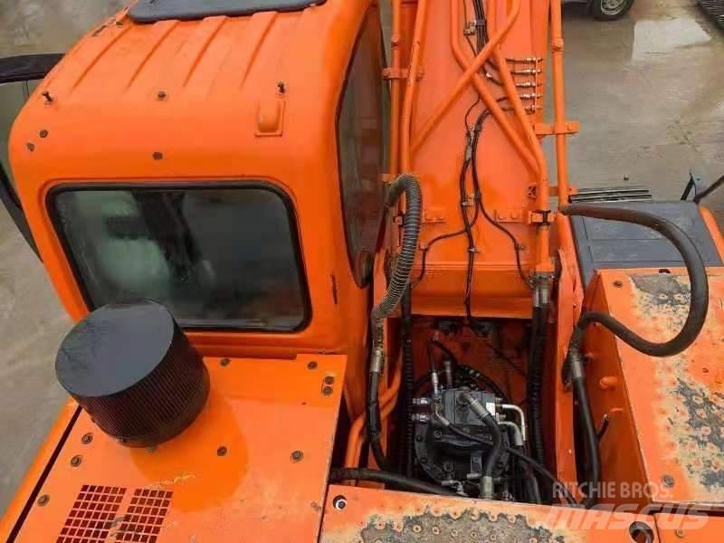 Doosan DX300LC Crawler excavators