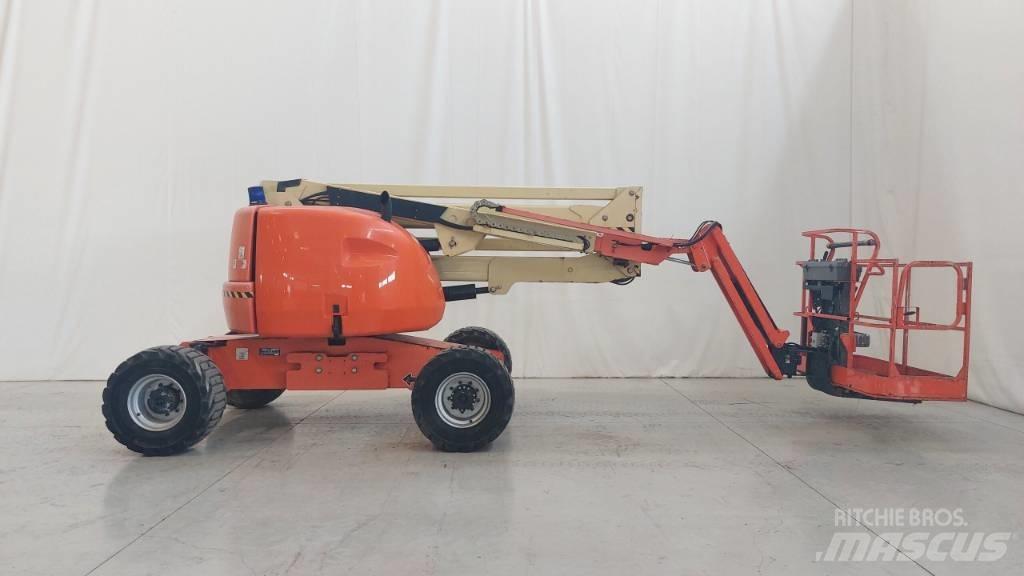 JLG 450 AJ Articulated boom lifts