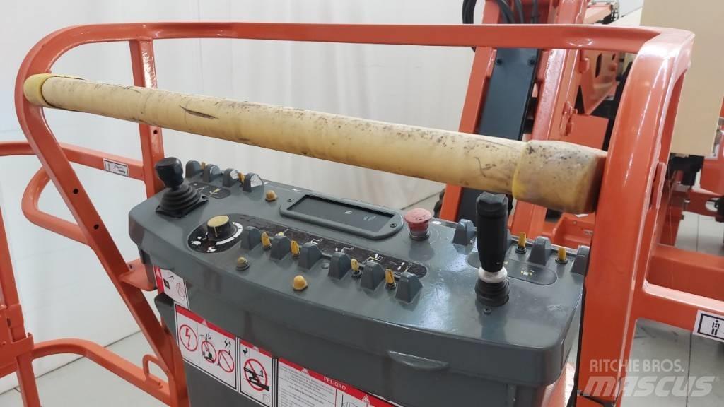 JLG 450 AJ Articulated boom lifts