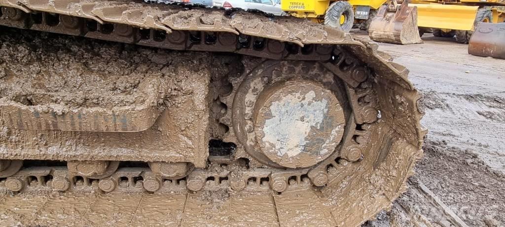 Hyundai HX 140 L Crawler excavators