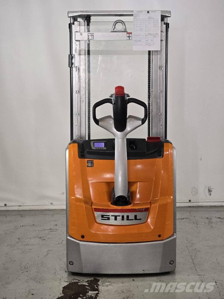 Still EXV 16 Self propelled stackers