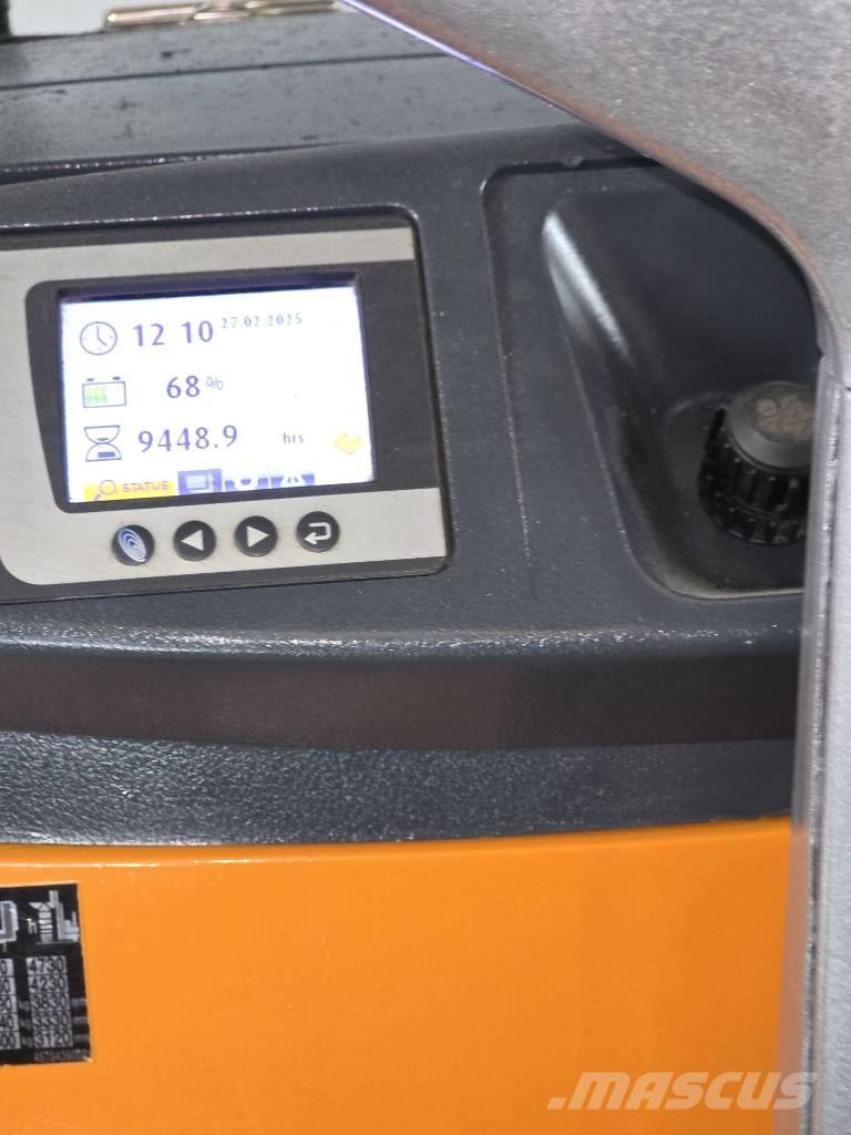 Still EXV 16 Self propelled stackers