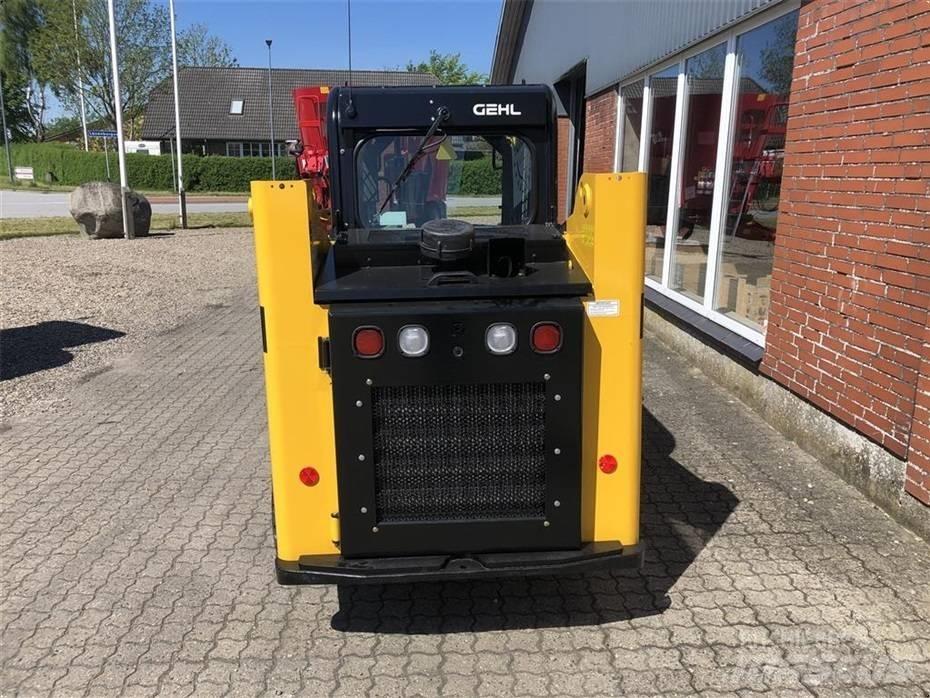 Gehl RT135 Skid steer loaders