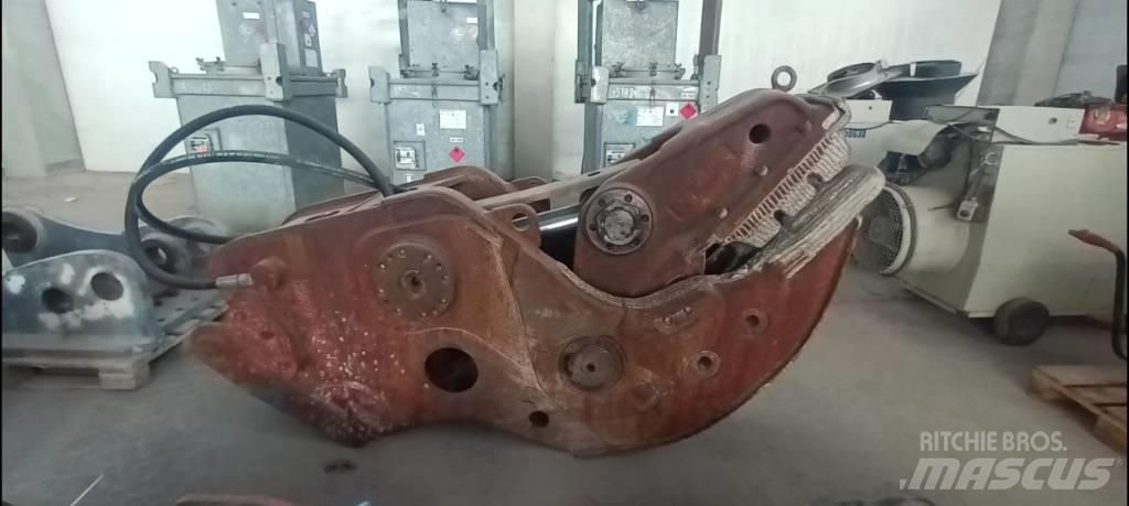 NPK G-26 J Crushers
