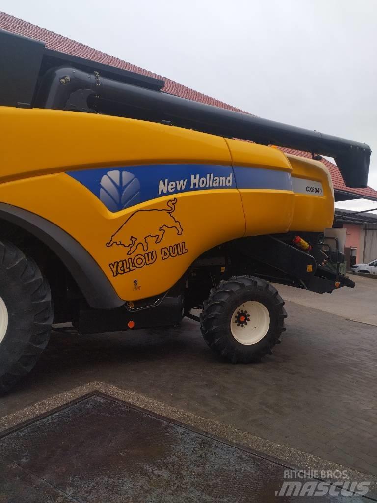 New Holland CX 8040 Combine harvesters