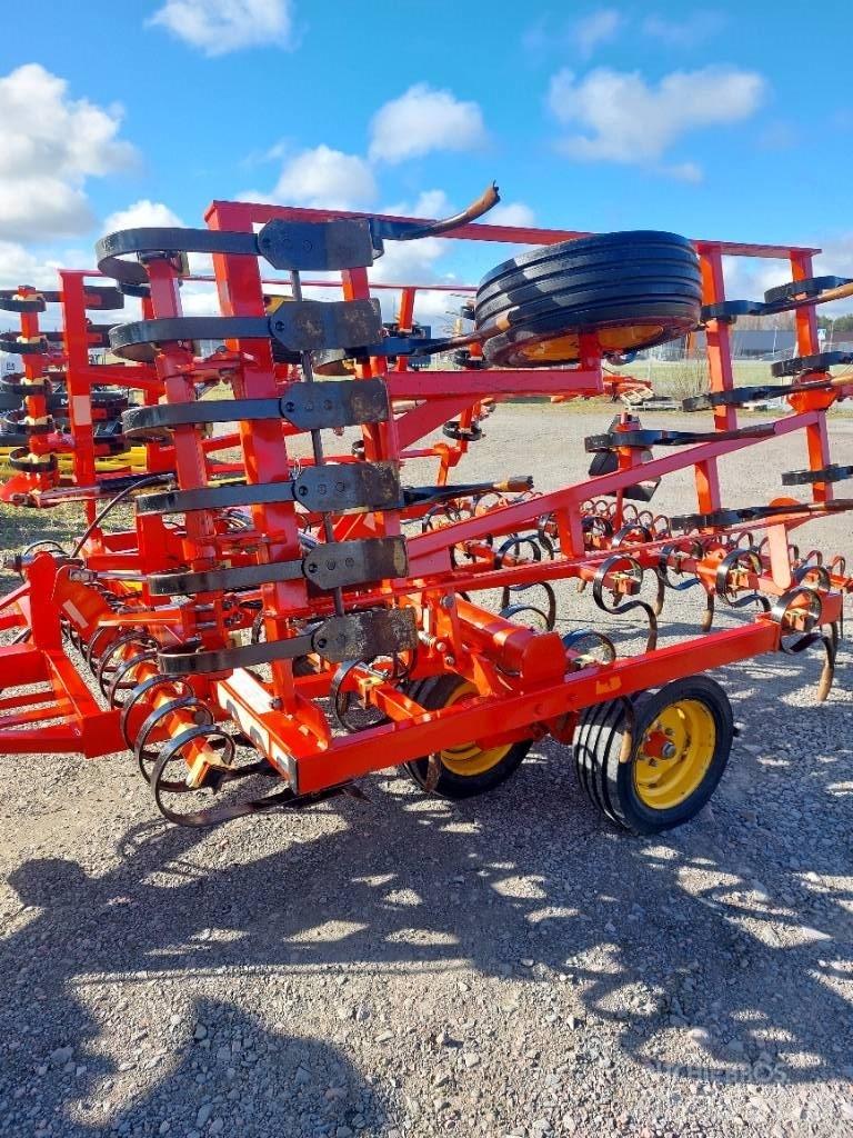 Väderstad NZF 450 Harrows