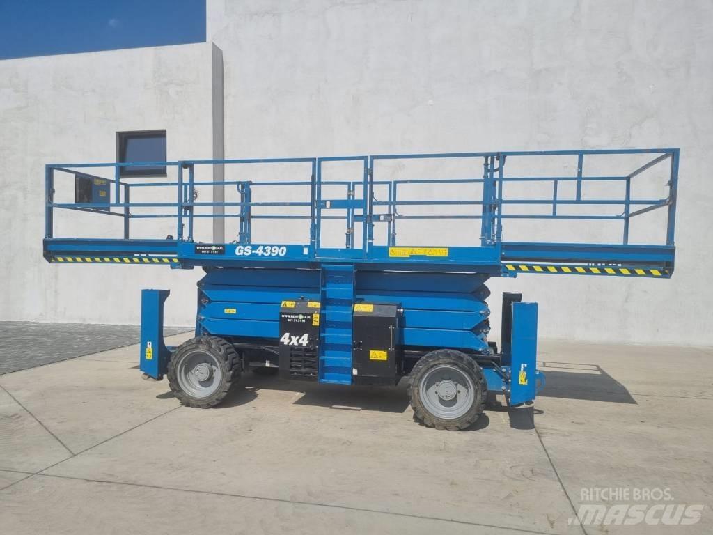 Genie GS 4390 - R304 Scissor lifts