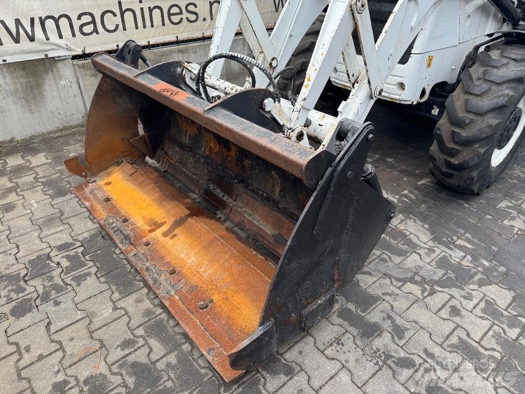JCB 2 CX Backhoe