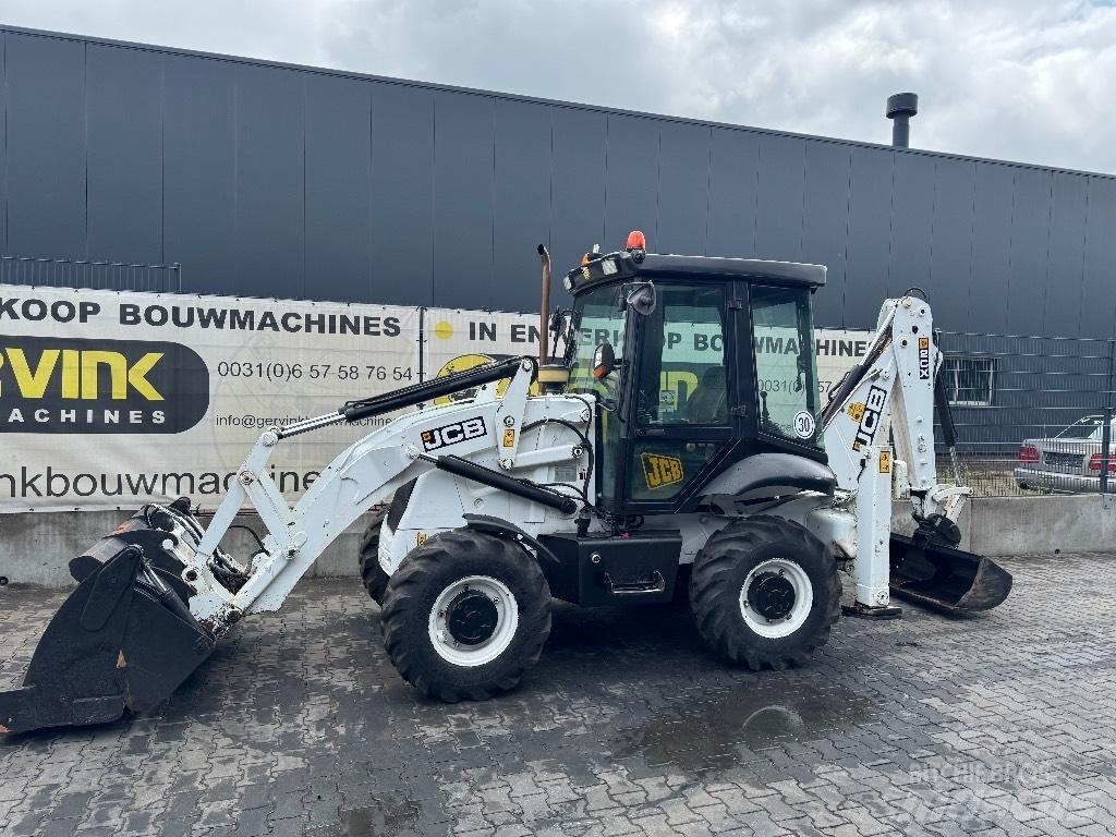 JCB 2 CX Backhoe