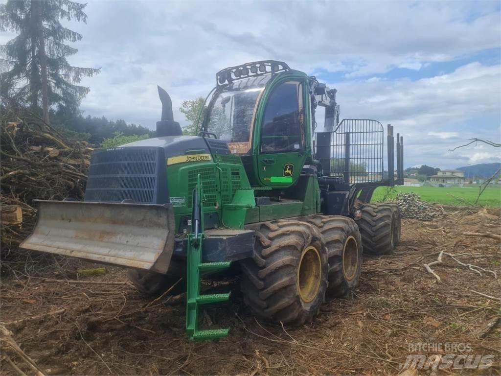 John Deere 1110 G Forwarders