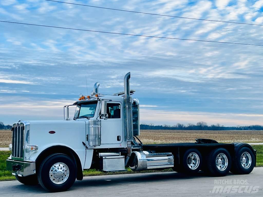 Peterbilt 389 Prime Movers
