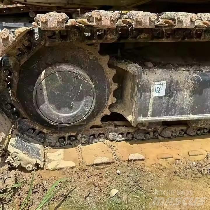 Komatsu PC70 Crawler excavators
