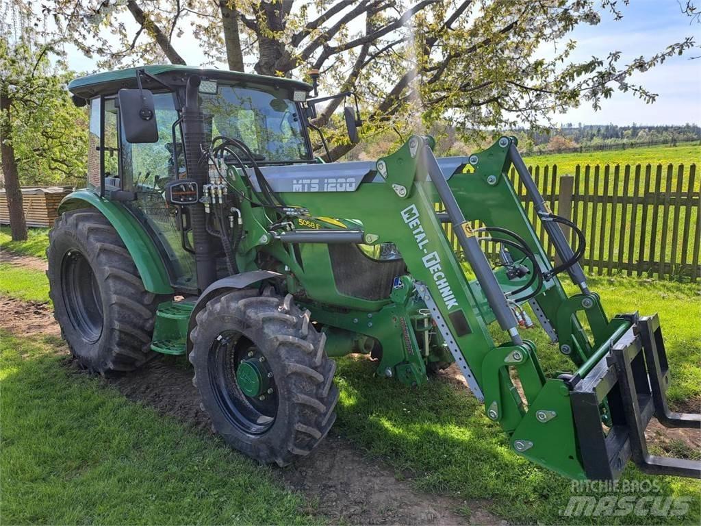 John Deere 5058E Tractors