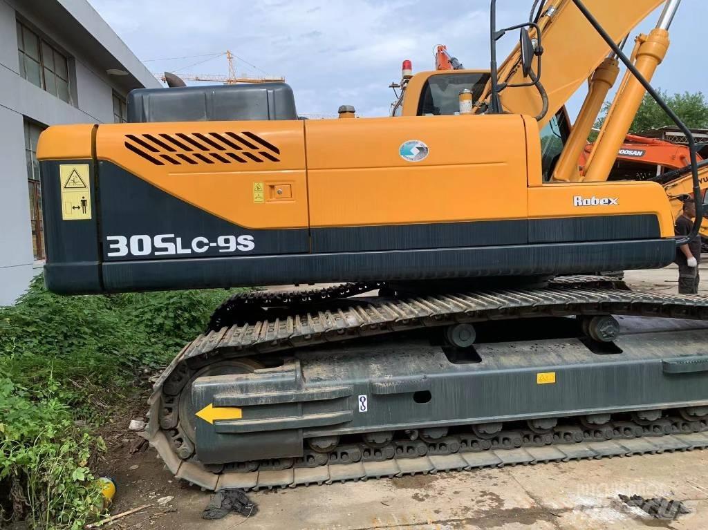 Hyundai 305 Crawler excavators