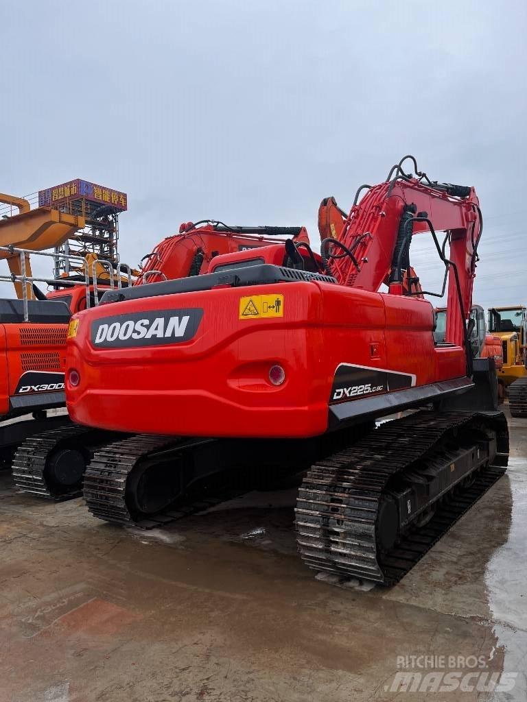Doosan DX 225 LC-9 Crawler excavators
