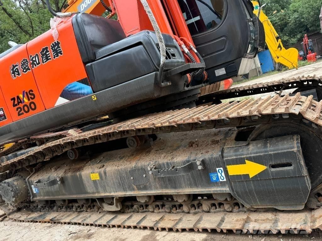 Hitachi ZX 200 Crawler excavators