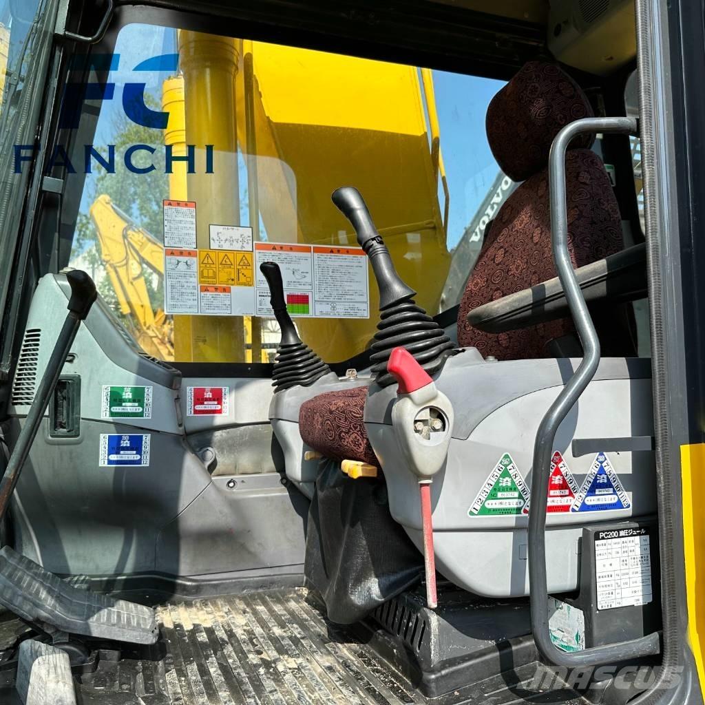 Komatsu PC 200-8 Crawler excavators