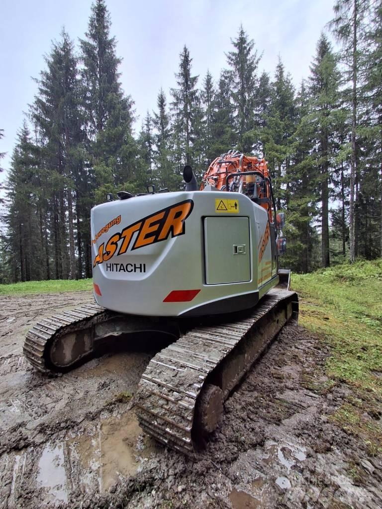Hitachi ZX 225 US LC Crawler excavators