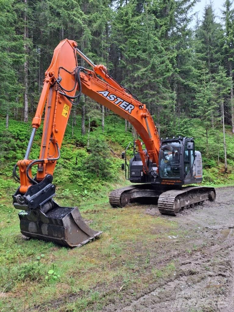 Hitachi ZX 225 US LC Crawler excavators