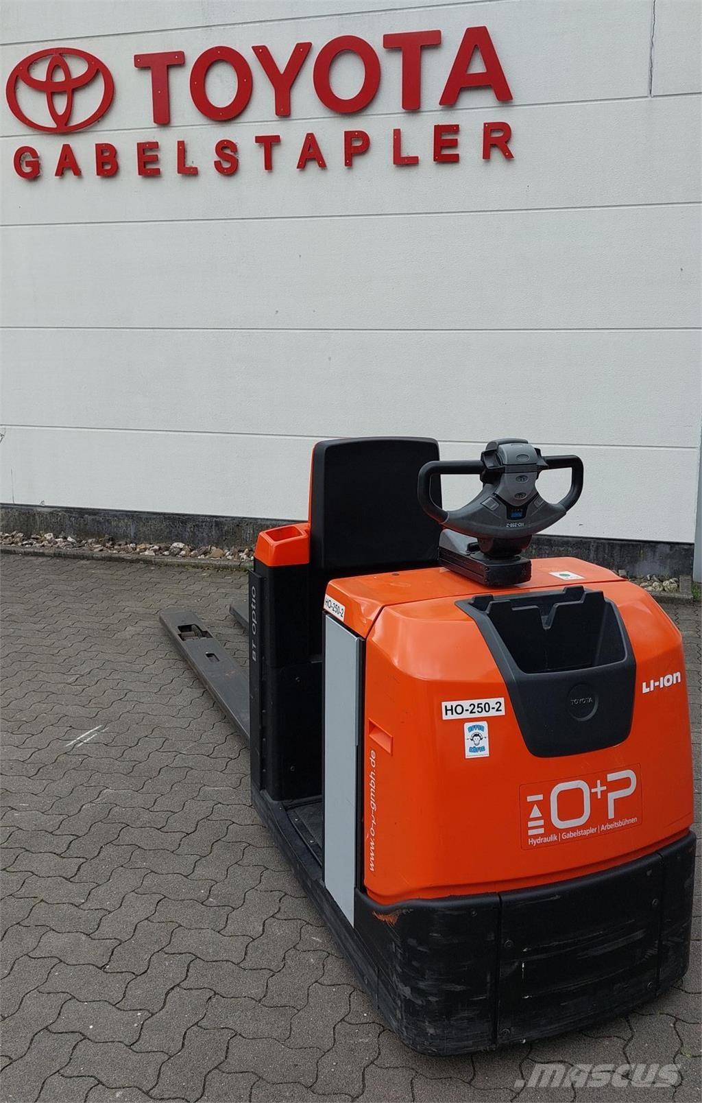 Toyota OSE 250 Low lift order picker