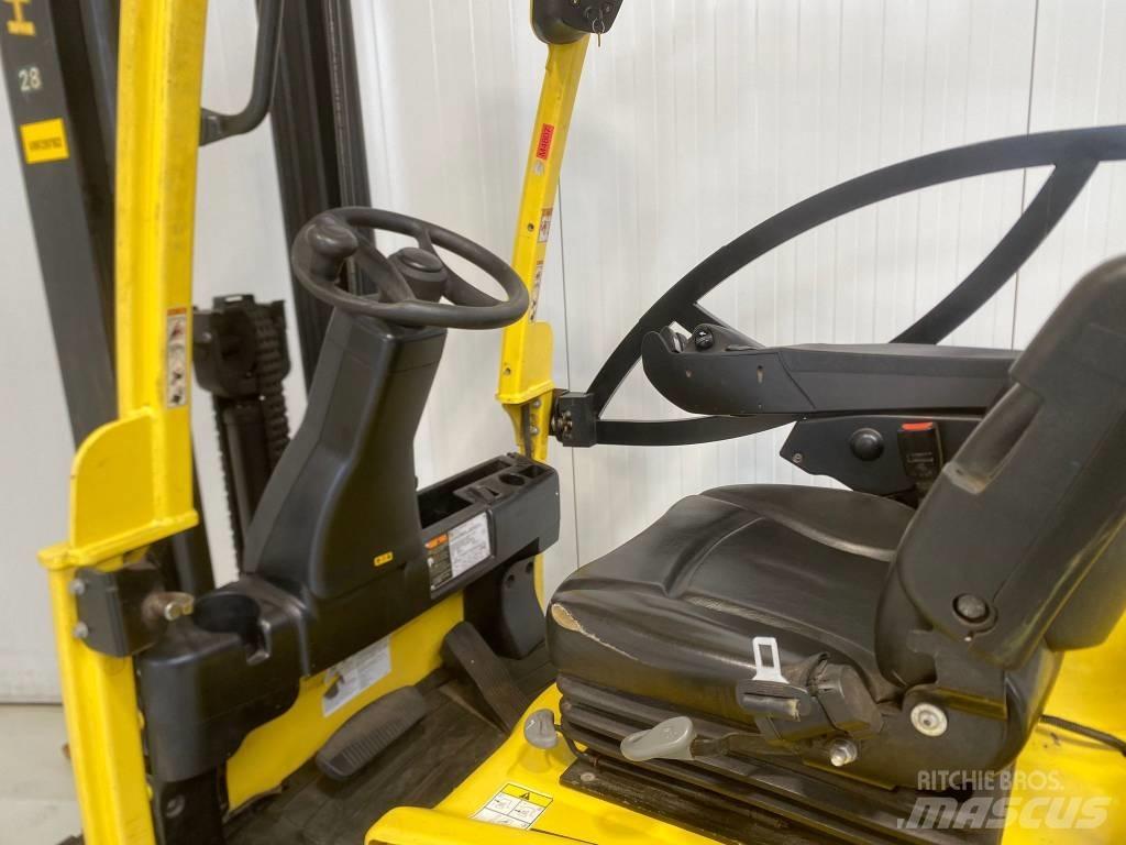 Hyster J2.0XNT lwb Electric forklift trucks