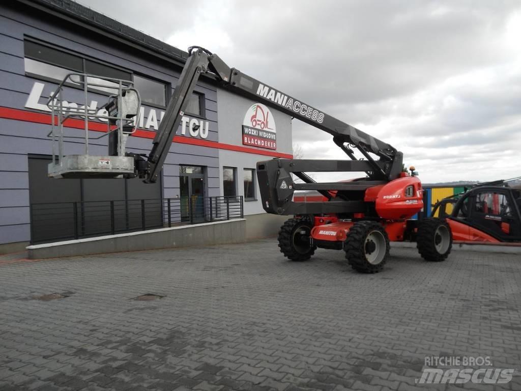 Manitou 200 ATJ Compact self-propelled boom lifts