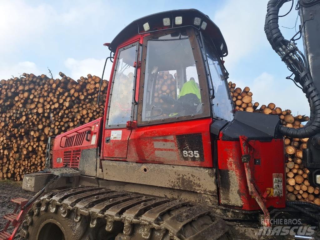 Komatsu 835 Forwarders