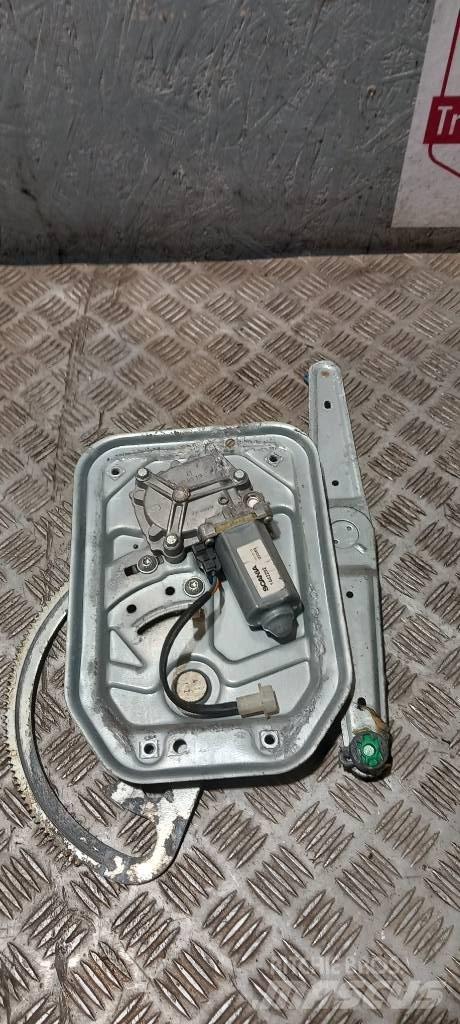Scania R 440   1442292 Cabins and interior