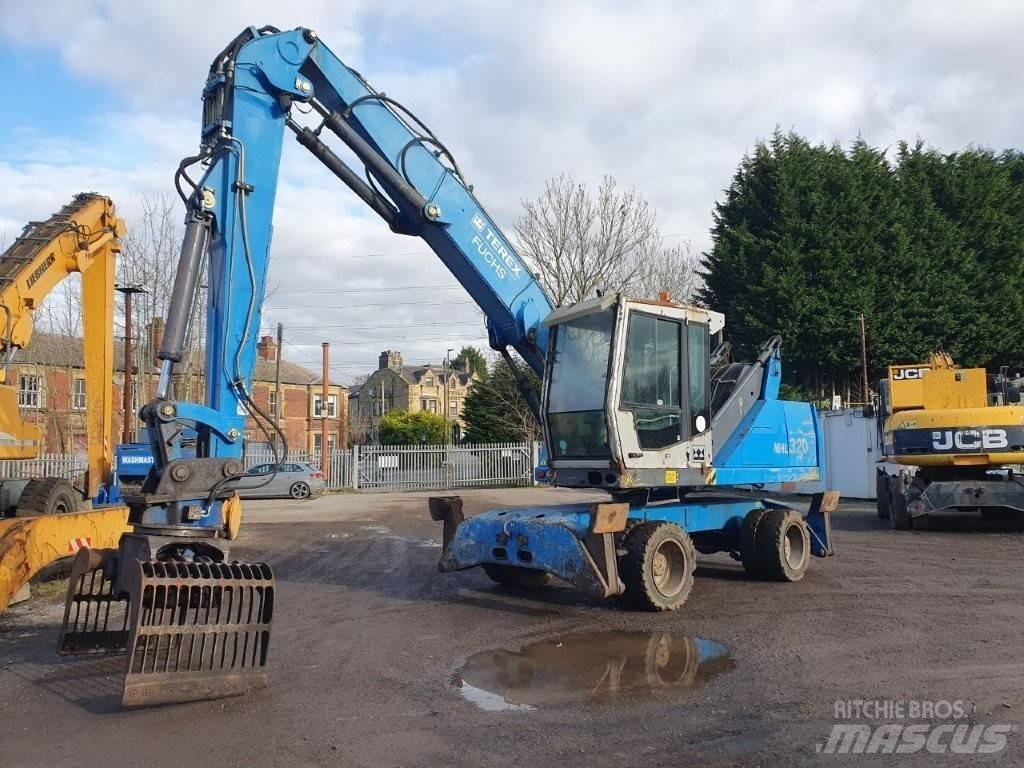 Fuchs MHL 320 Waste / industry handlers