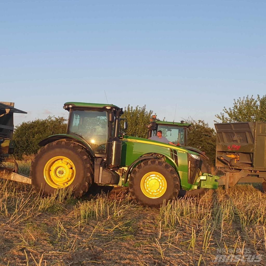 John Deere 8310 R Tractors