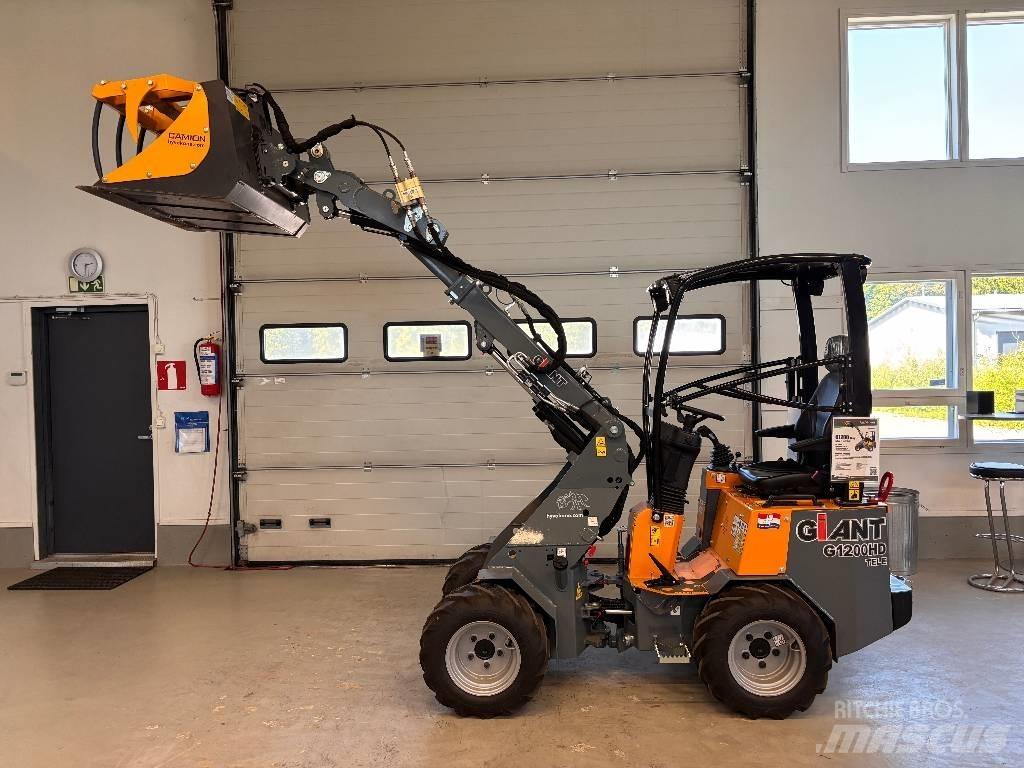GiANT G 1200 TELE Multi-purpose loaders