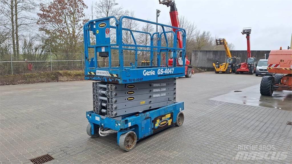 Genie GS4047 Scissor lifts