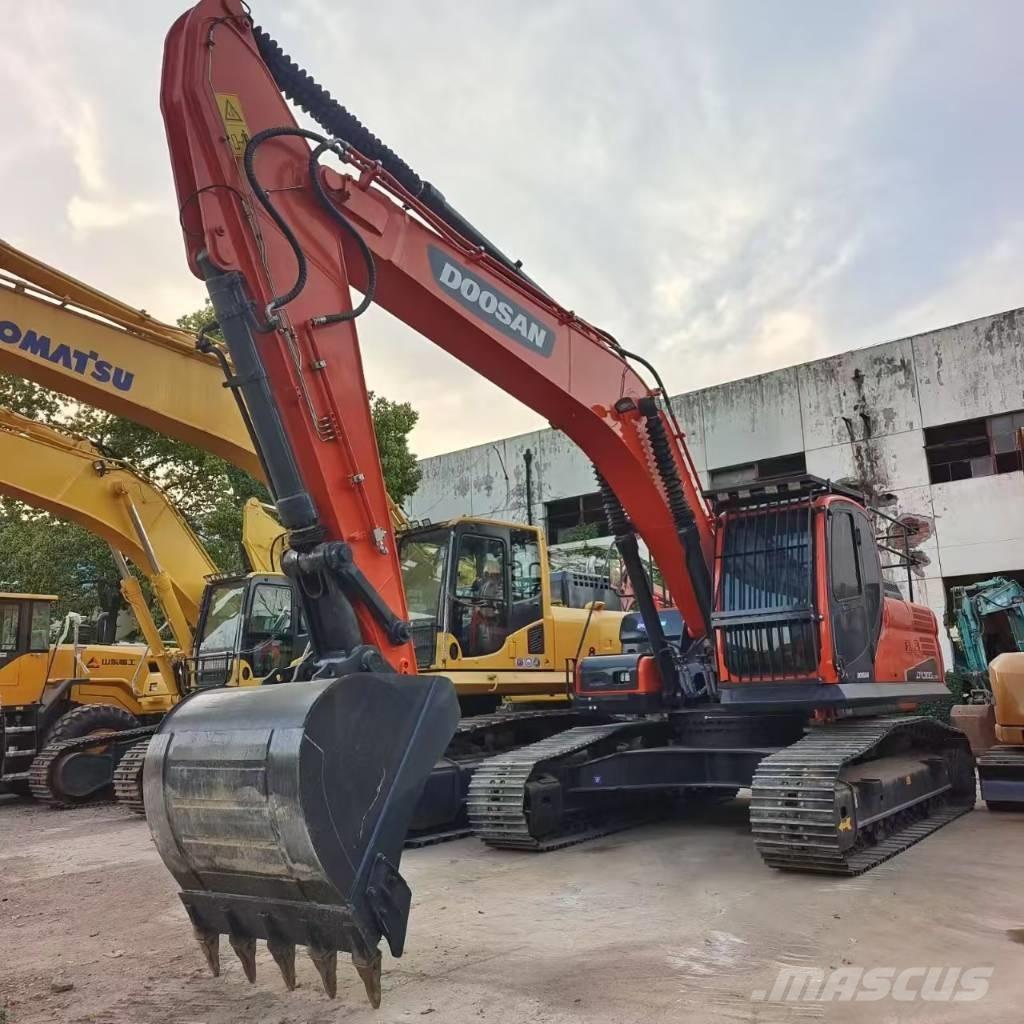 Doosan DX 300 LC Crawler excavators