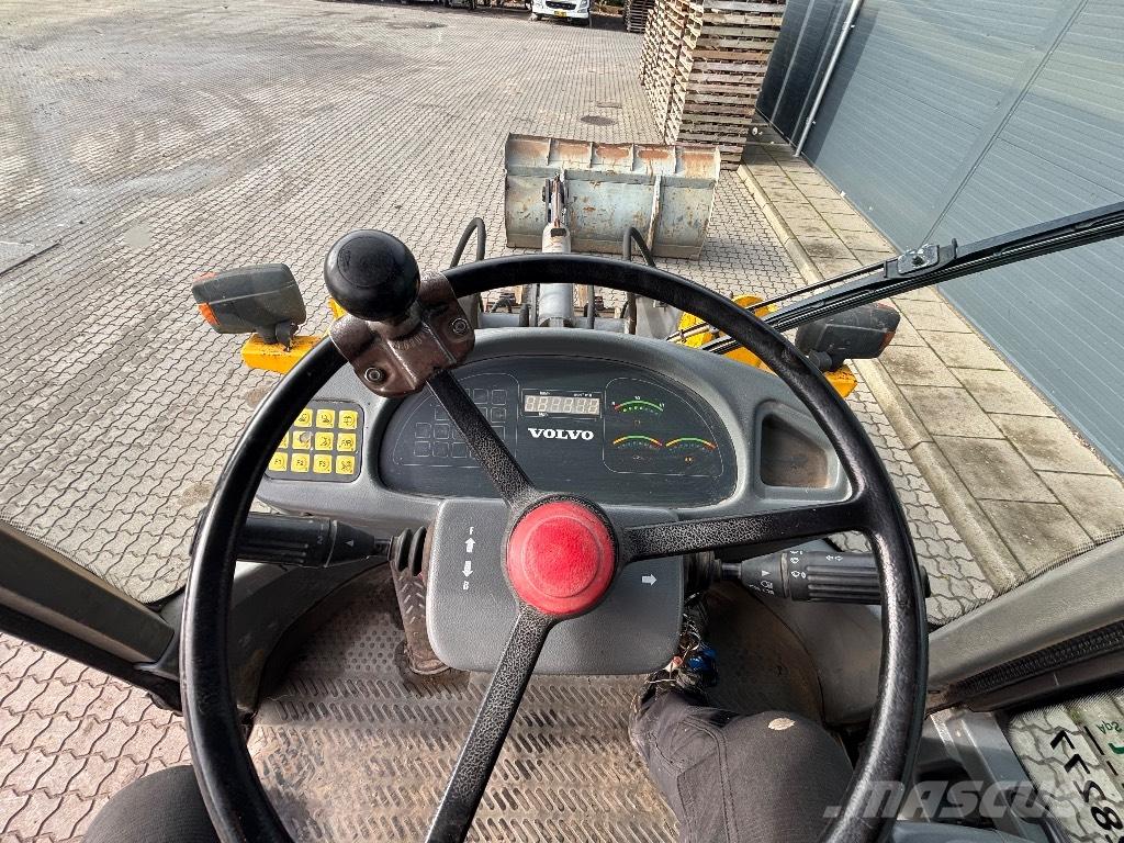 Volvo L 30 Wheel loaders