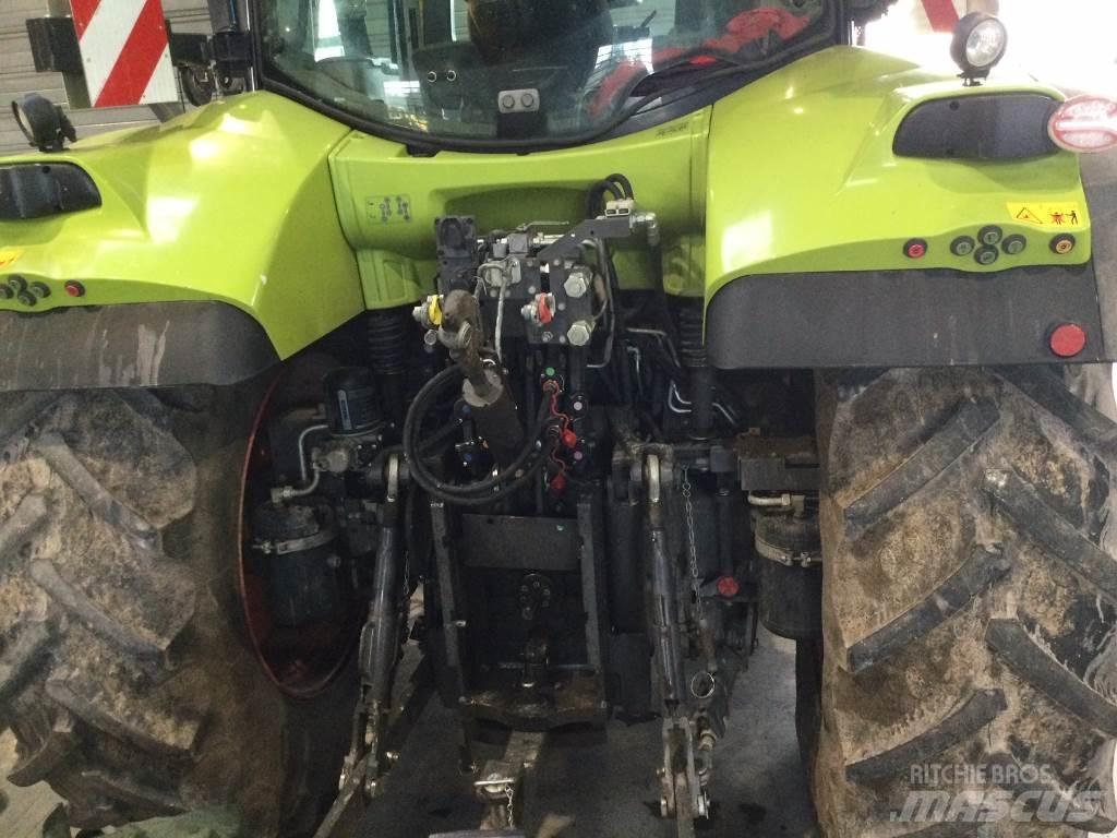 CLAAS ARION 550 Tractors