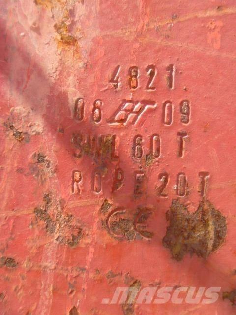 Liebherr HS 885 HD Track mounted cranes