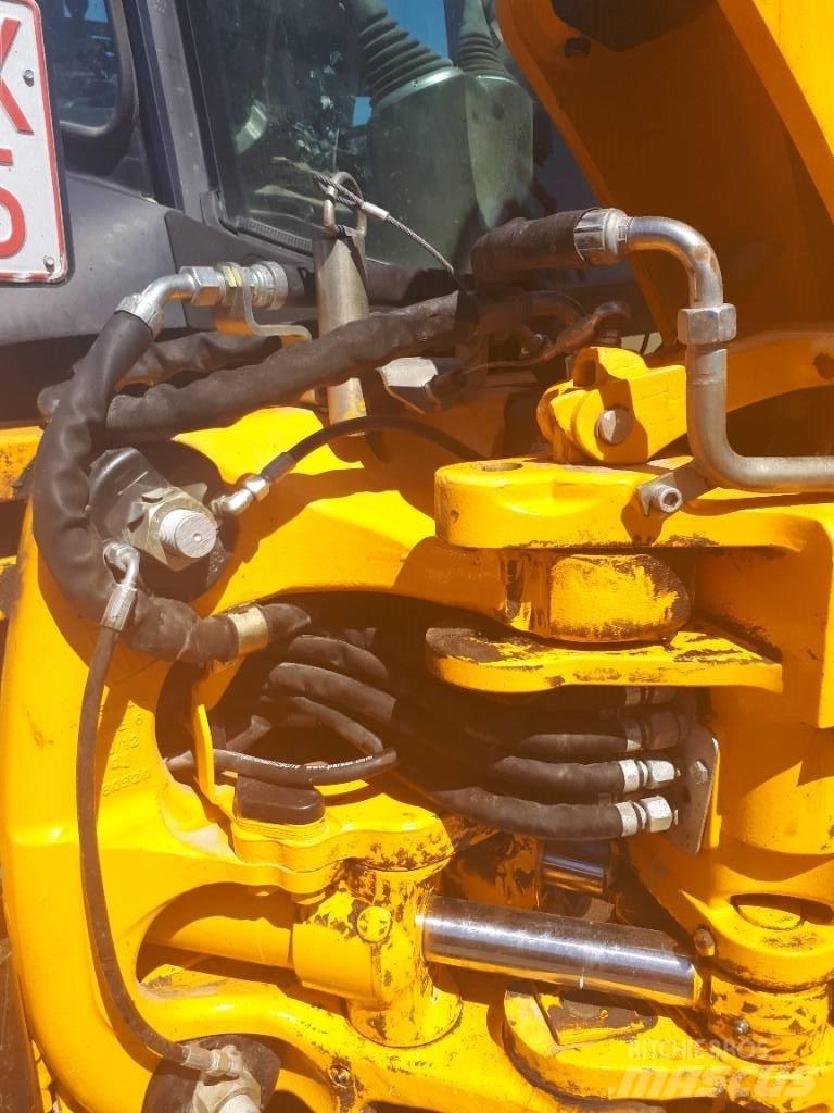 JCB 3 CX Backhoe
