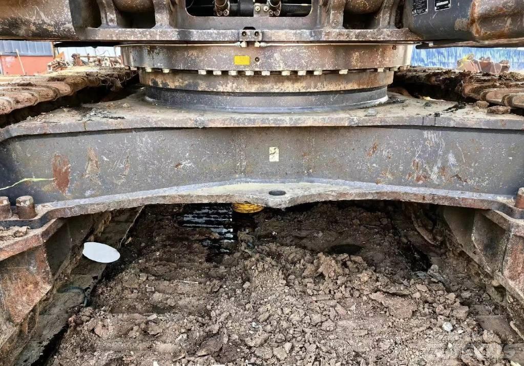 Doosan DX 500 LC Crawler excavators
