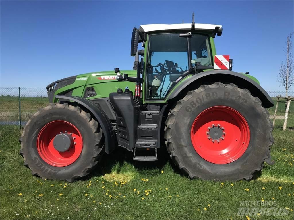 Fendt 942 Vario Tractors
