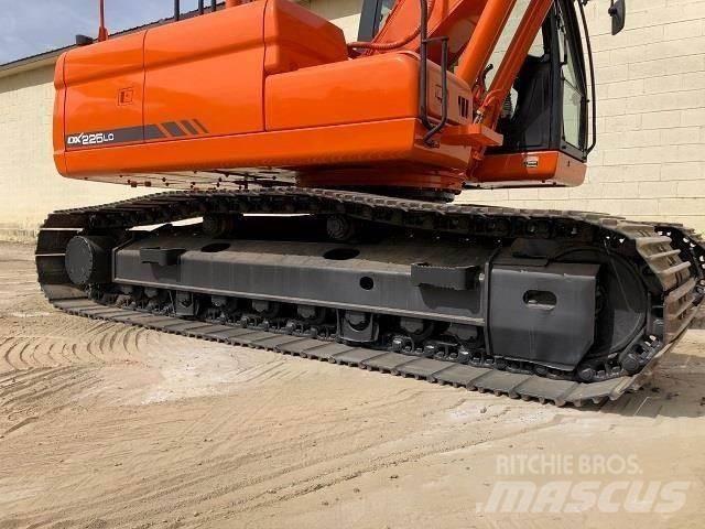 Doosan DX 225 Crawler excavators