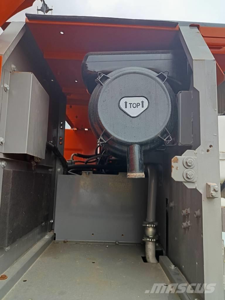 Hitachi ZX 210 Crawler excavators