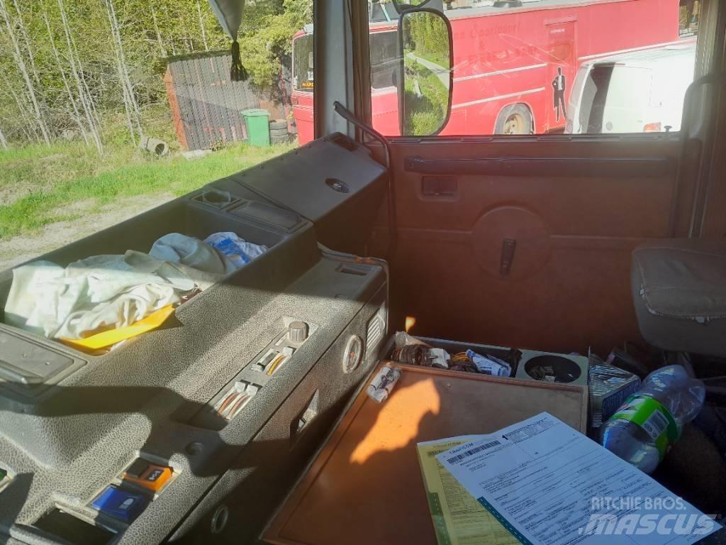 Volvo F12 Flatbed / Dropside trucks
