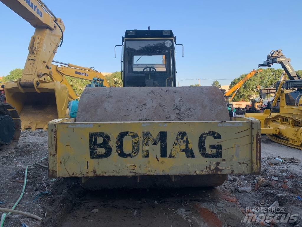 Bomag BW 225 D-3 Twin drum rollers